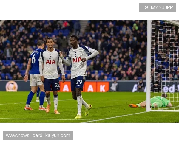 热刺门前堆积的头球机会频繁被把握