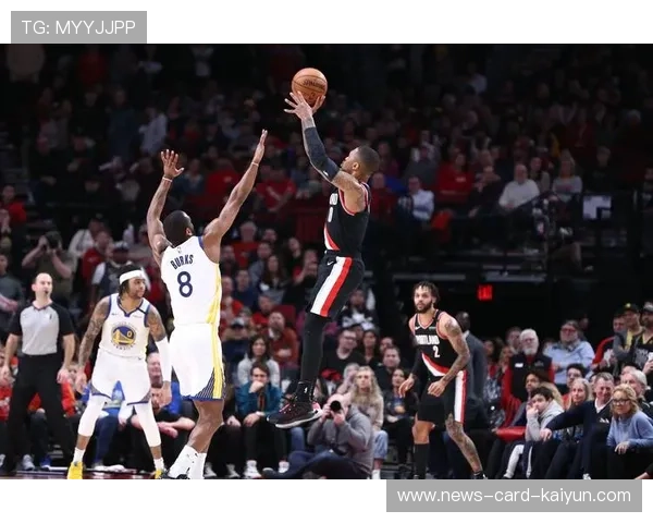 利拉德三分压哨,开拓者完成绝地反超 利拉德三分压哨,开拓者完成绝地反超